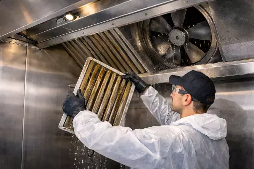 Почему важно проводить чистку вентиляции